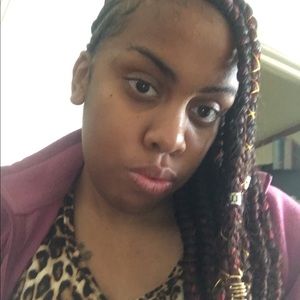 Meet your Posher, Malika